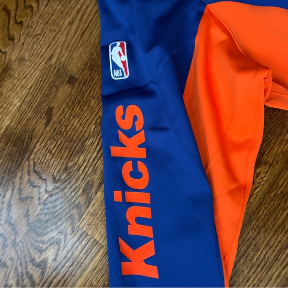 Nike New York Knicks Team Issue Warmup Pregame Hoodie Men Sz  XL Tall FB5730-495 - Picture 7 of 9